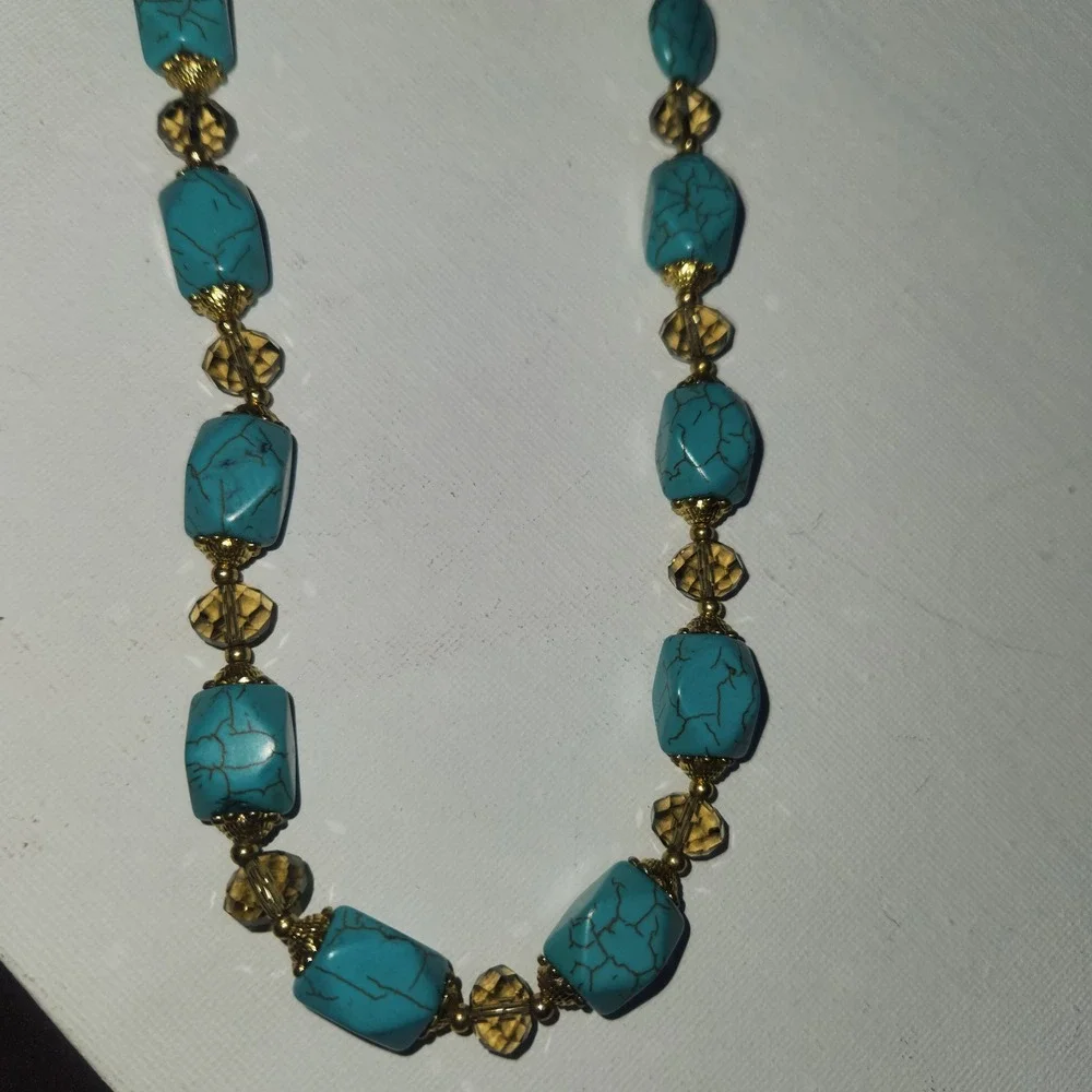 Stone Necklace Turquoise color‎ Gold Tone Toggle  Smoky Crystal 24 Inch